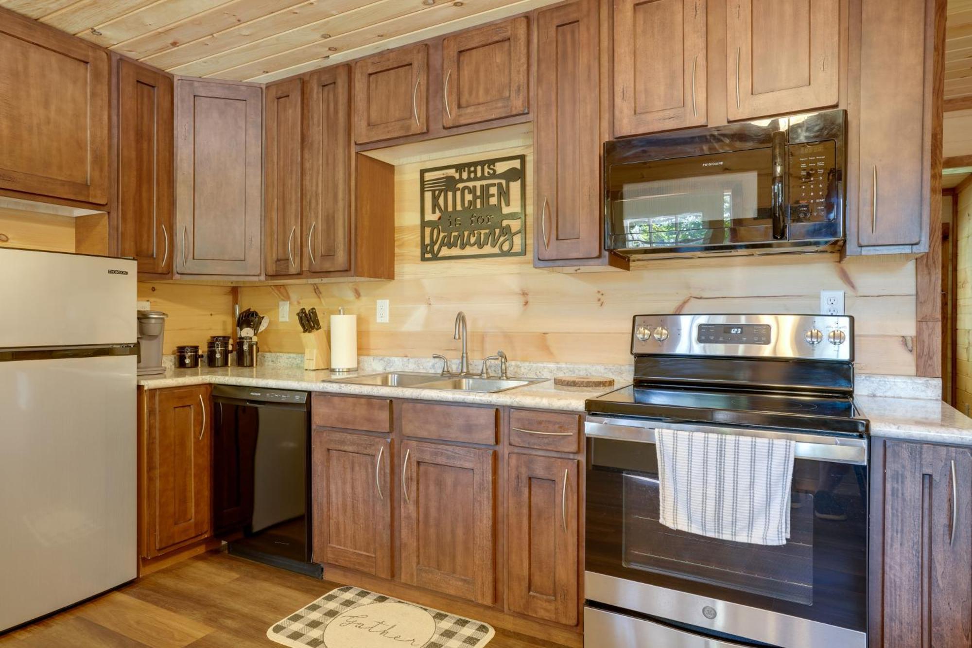 Lakeside Trenton Cabin On 7-Acre Property! Extérieur photo